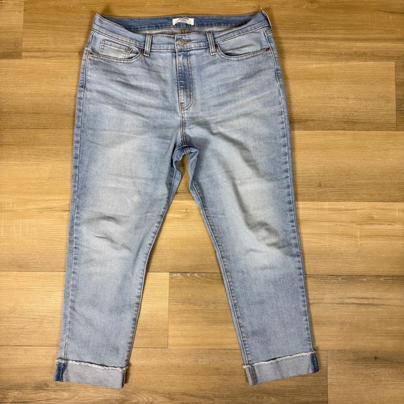 Denizen from Levi's Light Blue Boyfriend Ankle Jeans, Size 31 - Picture 2 of 7